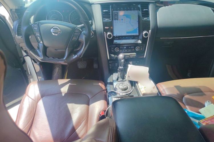 Used Nissan Patrol  Center Console
