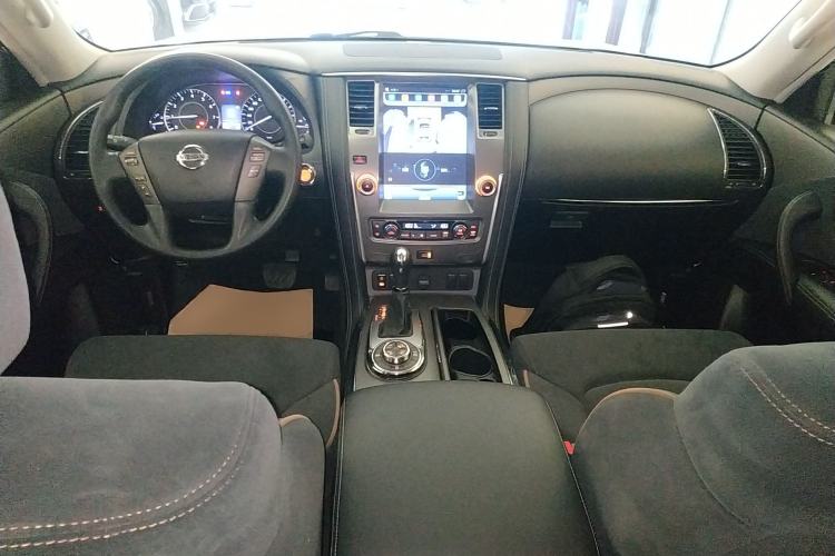 Used Nissan Patrol 2018 4.0L Automatic 7-Seater Middle East Version Center Console