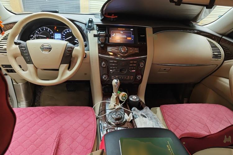 Used Nissan Patrol 2018 4.0L Flagship Model Center Console
