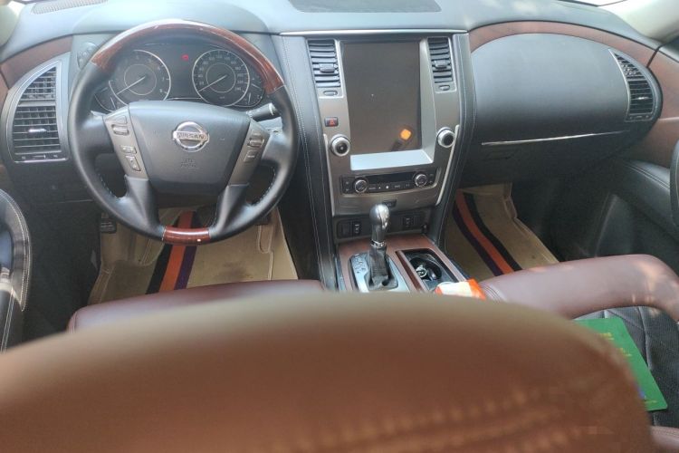Used Nissan Patrol 2018 Y62 4.0 XE Middle East Center Console