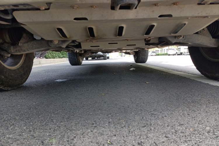 Used Nissan Patrol 2018 4.0L Automatic 7-Seater Middle East Version Chassis Front