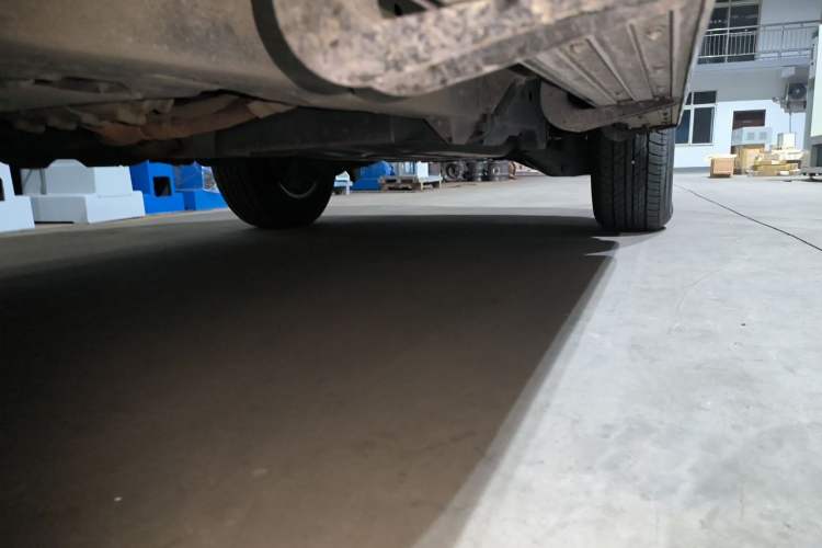 Used Nissan Patrol 2018 Y62 4.0 XE Middle East Chassis Front Left
