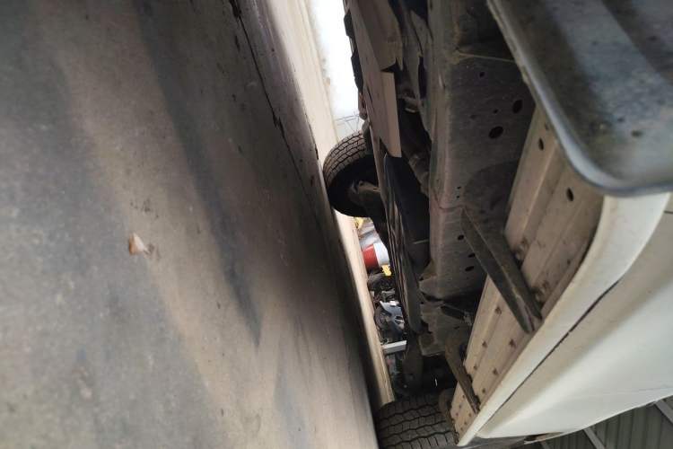 Used Nissan Patrol 2018 4.0L Automatic 7-Seater Middle East Version Chassis Front Left