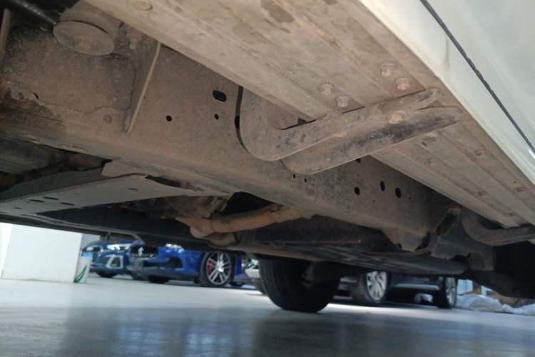 Used Nissan Patrol 2018 Y62 4.0 XE Middle East Chassis Front Left