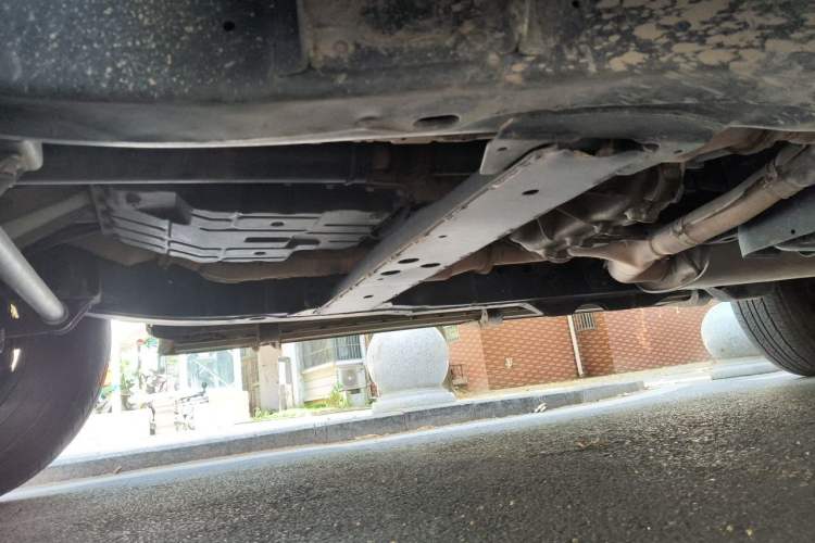 Used Nissan Patrol 2018 4.0L Platinum Edition Chassis Front Left