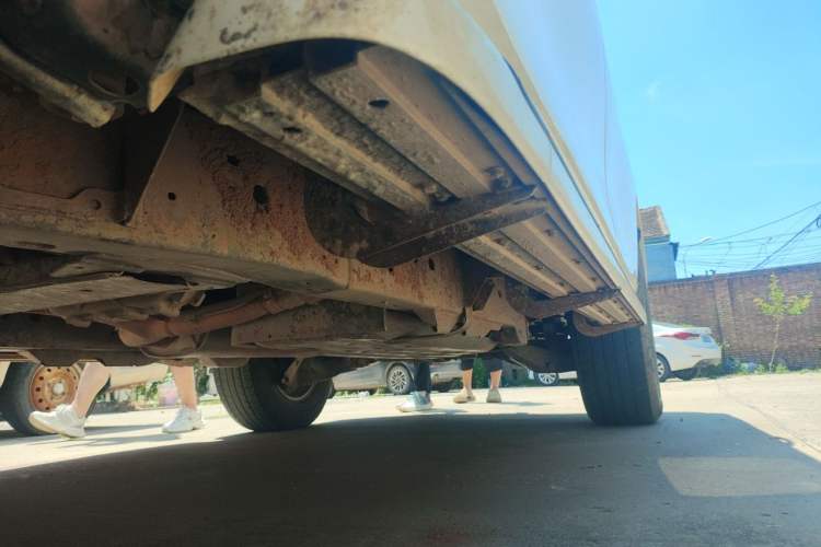 Used Nissan Patrol 2018 Y62 4.0 XE Middle East Chassis Front Left