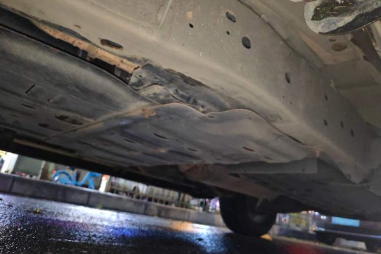 Used Nissan Patrol 2018 Y62 4.0 XE Middle East Chassis Front Left