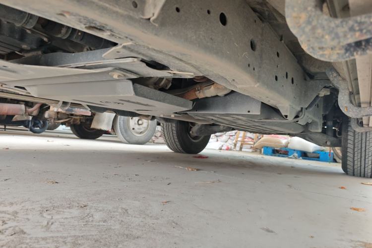 Used Nissan Patrol 2018 4.0L Automatic 7-Seater Middle East Version Chassis Front Left