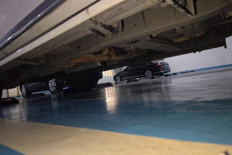 Used Nissan Patrol 2018 4.0L Platinum Edition Chassis Front Right
