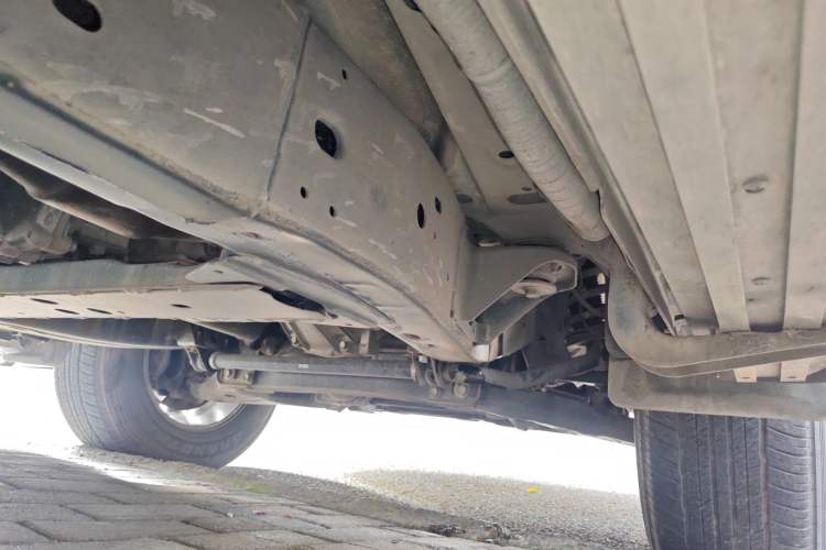 Used Nissan Patrol 2018 4.0L SE Middle East Version Chassis Front Right