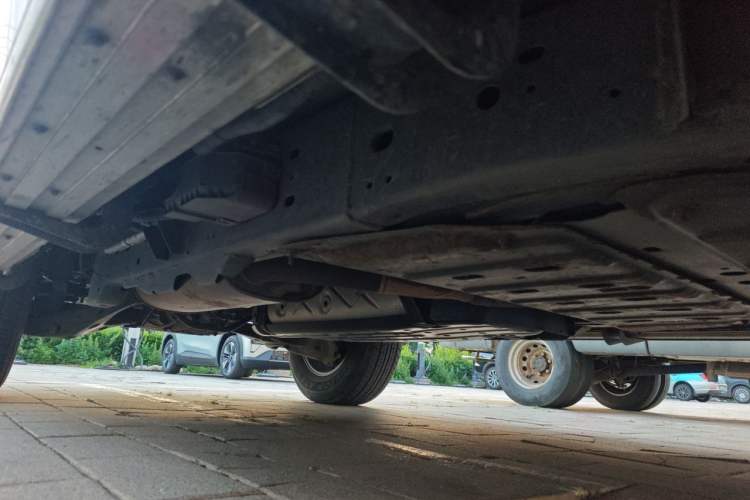 Used Nissan Patrol 2018 4.0L SE Middle East Version Chassis Front Right