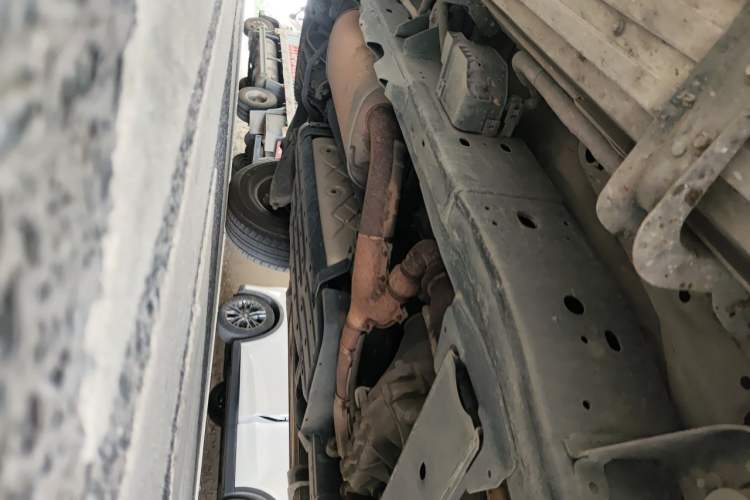 Used Nissan Patrol 2018 4.0L Flagship Model Chassis Front Right