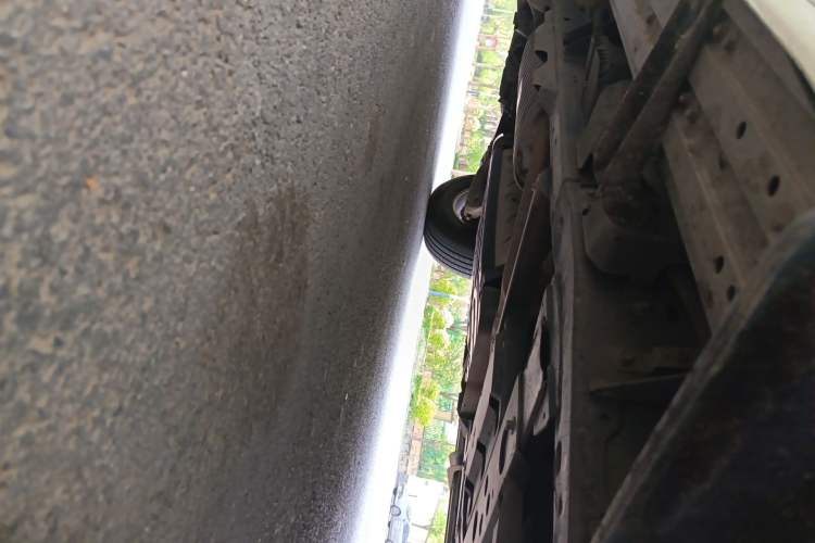 Used Nissan Patrol 2018 5.6L Standard Version Chassis Front Right