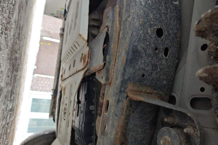 Used Nissan Patrol 2018 4.0L LinkedIn Edition Chassis Front Right