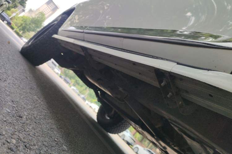 Used Nissan Patrol 2018 Y62 4.0 XE Middle East Chassis Front Right