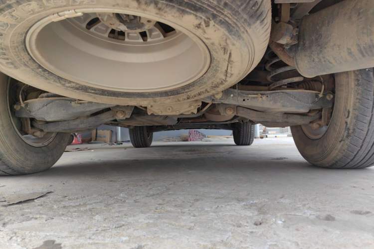 Used Nissan Patrol 2018 4.0L SE Middle East Version Chassis Rear