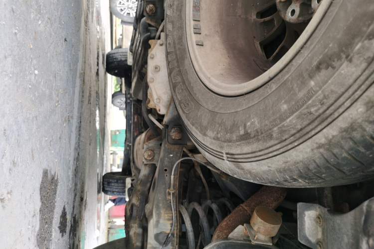 Used Nissan Patrol 2018 Y62 4.0 XE Middle East Chassis Rear
