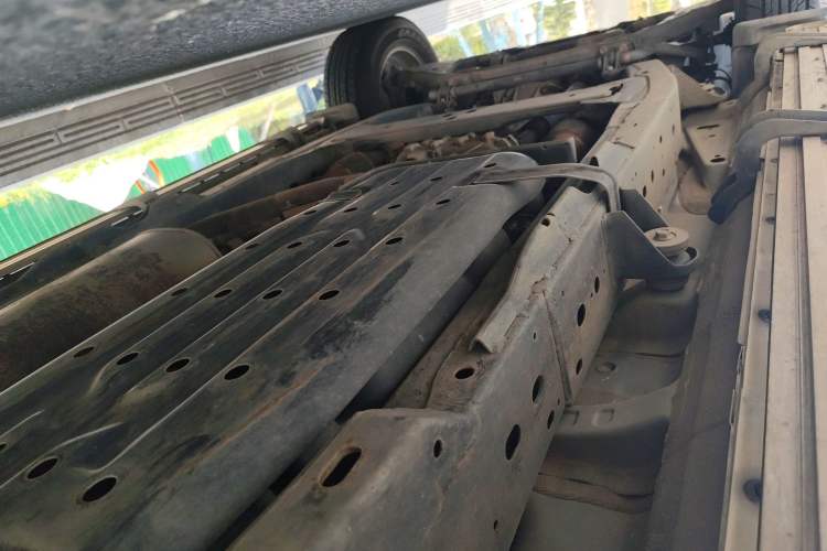 Used Nissan Patrol 2018 4.0L Automatic 7-Seater Middle East Version Chassis Rear Left