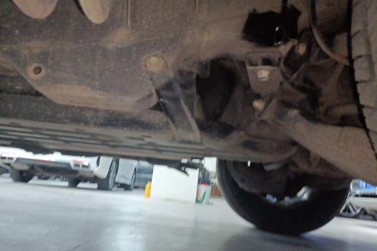 Used Nissan Patrol 2018 Y62 4.0 XE Middle East Chassis Rear Left