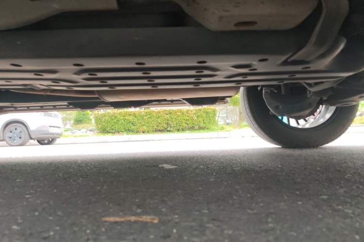 Used Nissan Patrol 2018 4.0L Flagship Model Chassis Rear Left