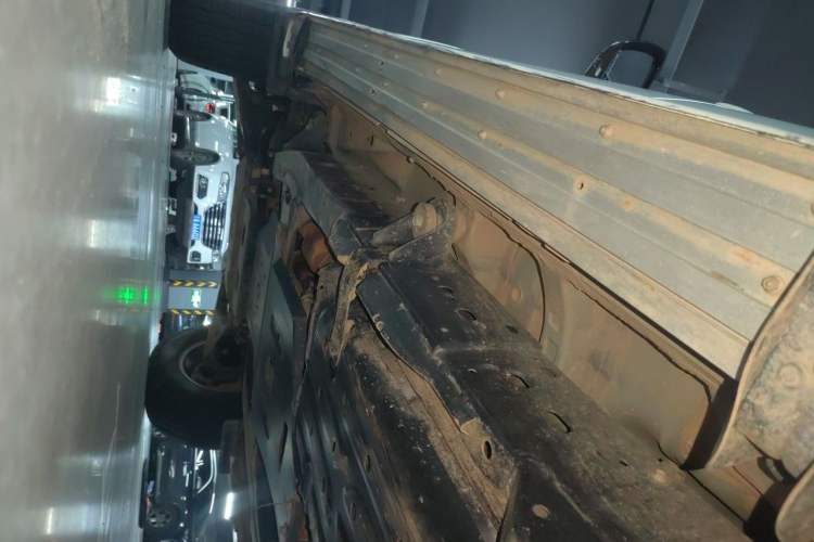 Used Nissan Patrol 2018 4.0L Automatic 7-Seater Middle East Version Chassis Rear Left