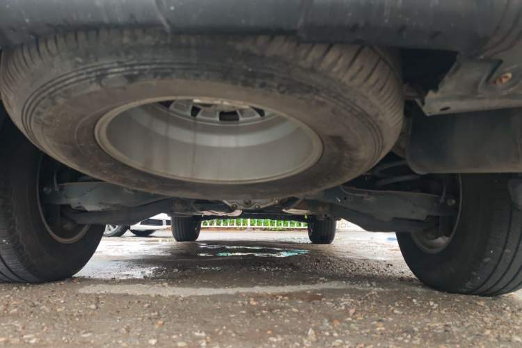 Used Nissan Patrol 2018 Y62 4.0 XE Middle East Chassis Rear