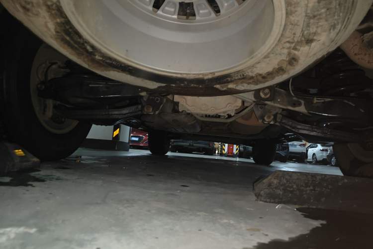 Used Nissan Patrol 2018 4.0L Automatic 7-Seater Middle East Version Chassis Rear