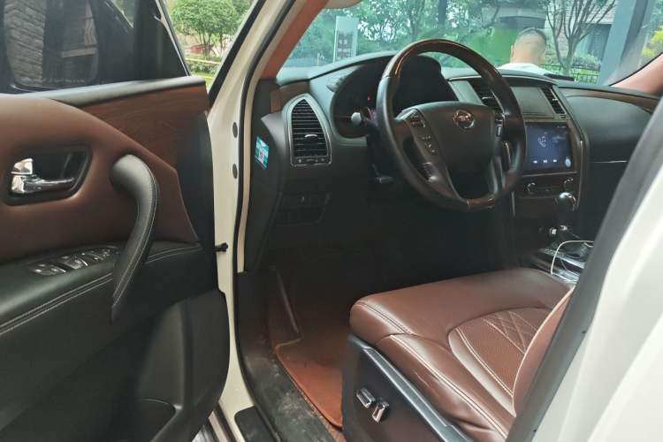 Used Nissan Patrol 2018 4.0L Automatic 7-Seater Middle East Version Driver Seat