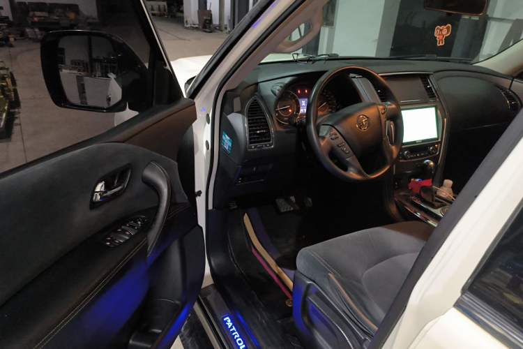 Used Nissan Patrol 2018 Y62 4.0 XE Middle East Driver Seat