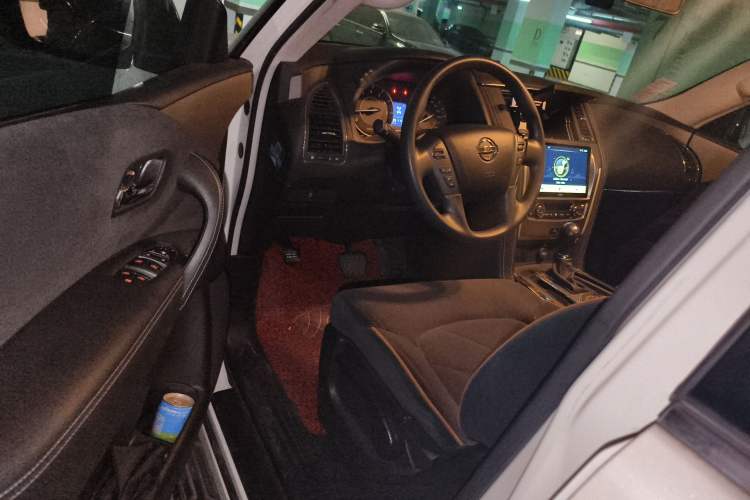 Used Nissan Patrol 2018 4.0L LinkedIn Edition Driver Seat