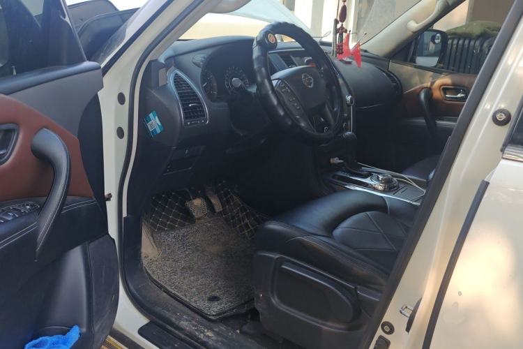Used Nissan Patrol 2018 4.0L LinkedIn Edition Driver Seat