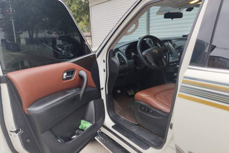 Used Nissan Patrol  Driver Seat