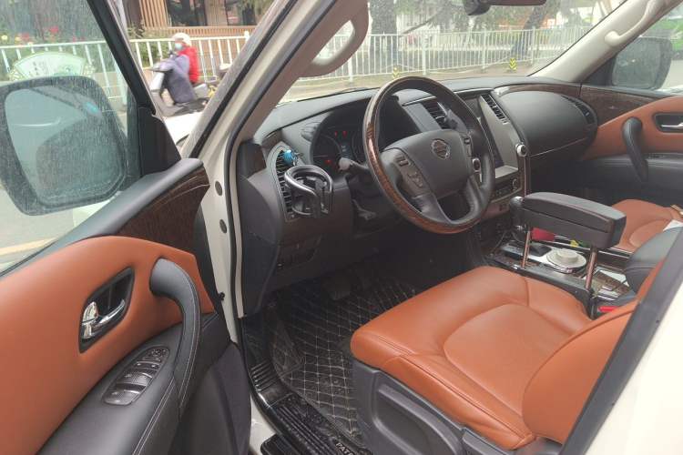 Used Nissan Patrol  Driver Seat
