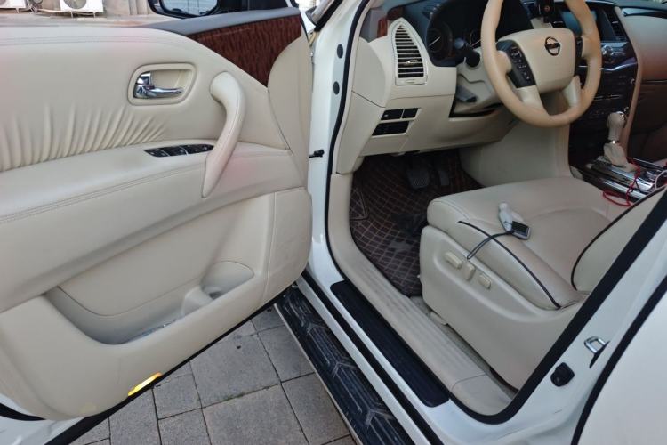 Used Nissan Patrol 2018 4.0L SE Middle East Version Driver Seat