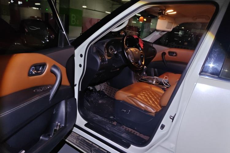 Used Nissan Patrol 2018 4.0L LinkedIn Edition Driver Seat