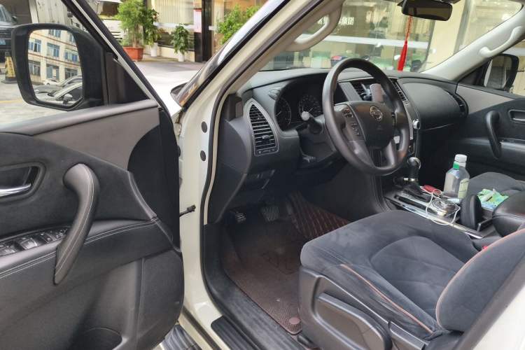 Used Nissan Patrol  Driver Seat