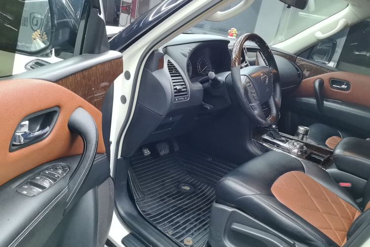 Used Nissan Patrol 2018 4.0L Automatic 7-Seater Middle East Version Driver Seat