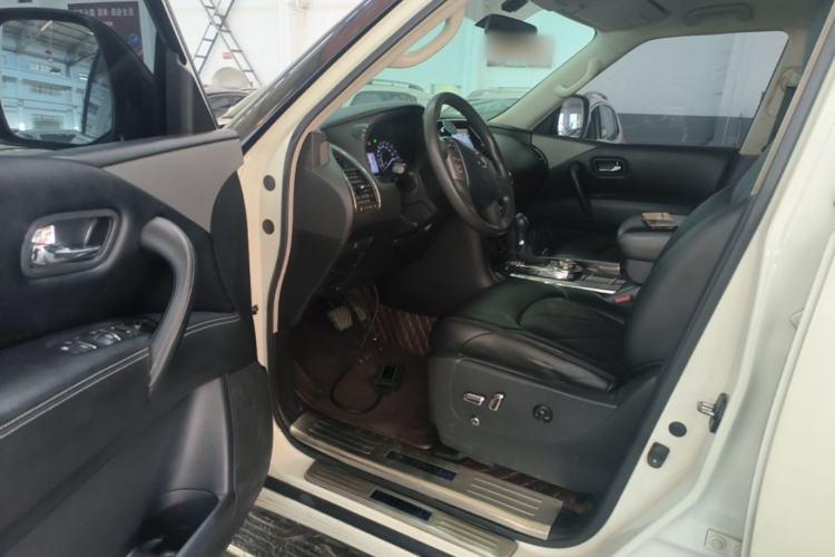 Used Nissan Patrol 2018 Y62 4.0 XE Middle East Driver Seat