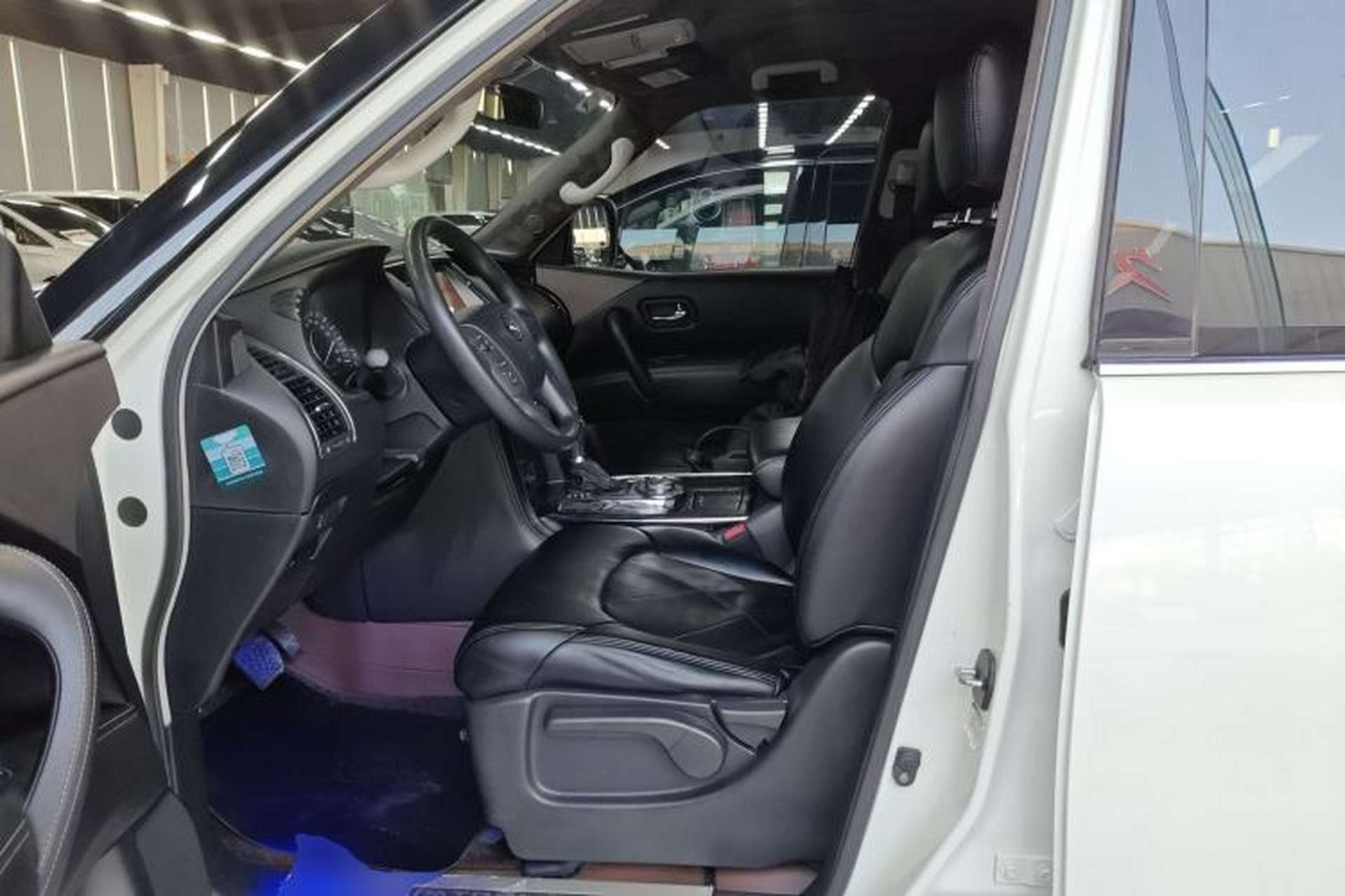 Used Nissan Patrol 2018 Y62 4.0 XE Middle East Driver Seat