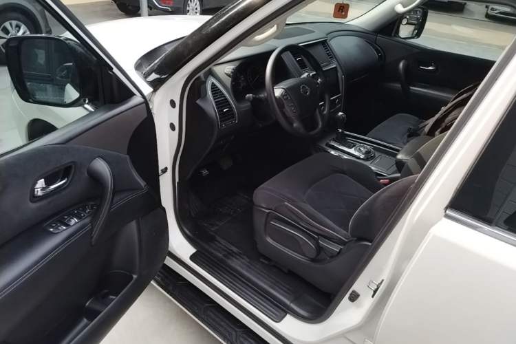 Used Nissan Patrol 2018 4.0L Automatic 7-Seater Middle East Version Driver Seat