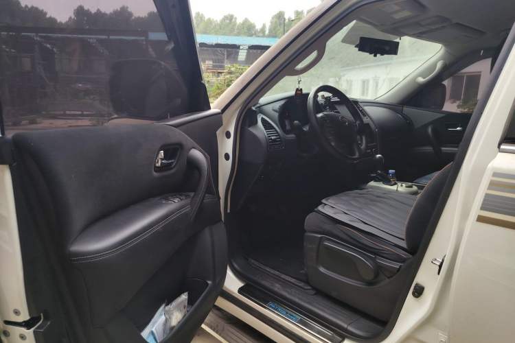 Used Nissan Patrol 2018 4.0L Automatic 7-Seater Middle East Version Driver Seat