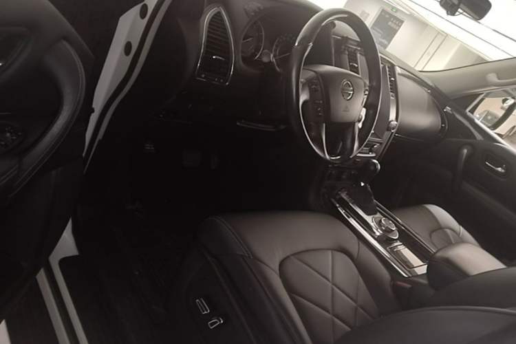 Used Nissan Patrol 2018 4.0L SE Middle East Version Driver Seat