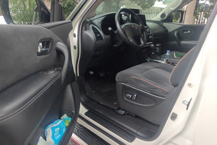 Used Nissan Patrol  Driver Seat