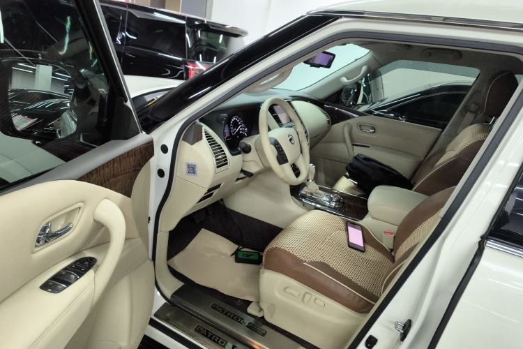 Used Nissan Patrol 2018 4.0L SE Middle East Version Driver Seat