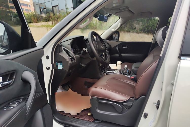 Used Nissan Patrol 2018 4.0L LinkedIn Edition Driver Seat