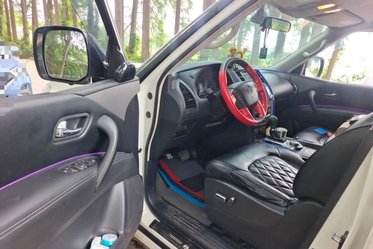 Used Nissan Patrol 2018 4.0L LinkedIn Edition Driver Seat