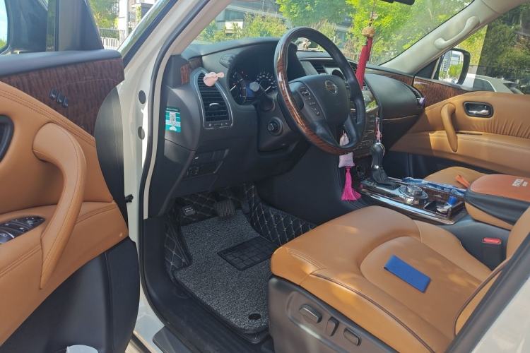 Used Nissan Patrol 2018 4.0L Platinum Edition Driver Seat