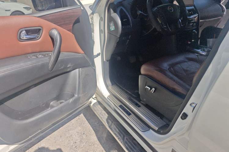Used Nissan Patrol  Driver Seat