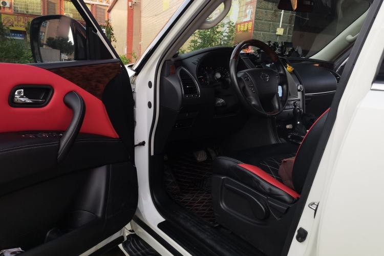 Used Nissan Patrol 2018 4.0L LinkedIn Edition Driver Seat