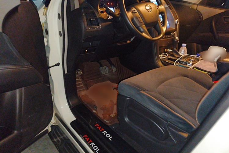 Used Nissan Patrol 2018 4.0L LinkedIn Edition Driver Seat